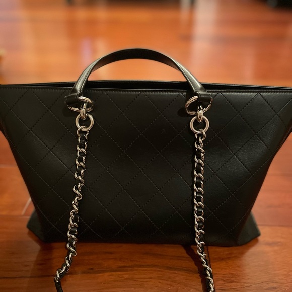 CHANEL black handbag - Picture 5 of 7